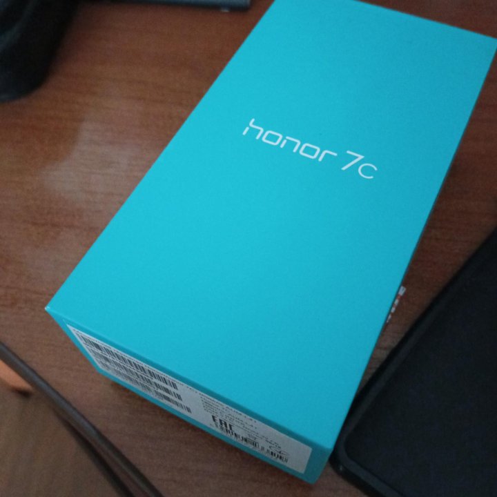 Смартфон Honor 7c