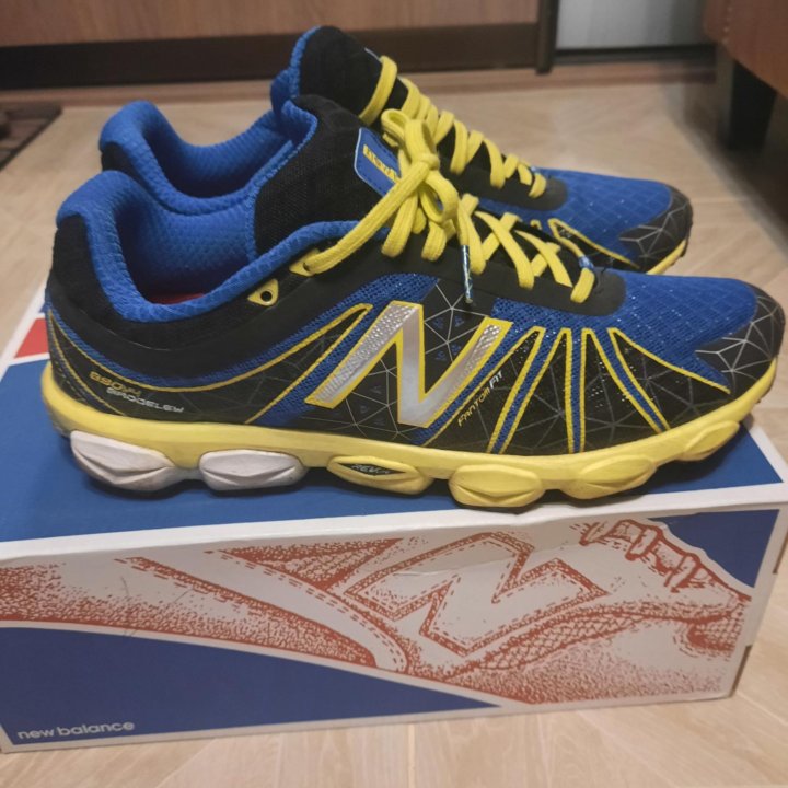 Кроссовки New Balance 890