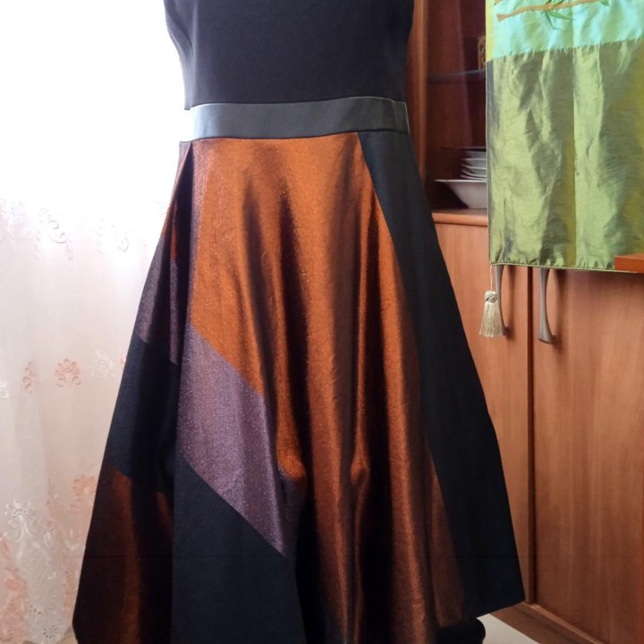 Вечернее платье 46-48рр.