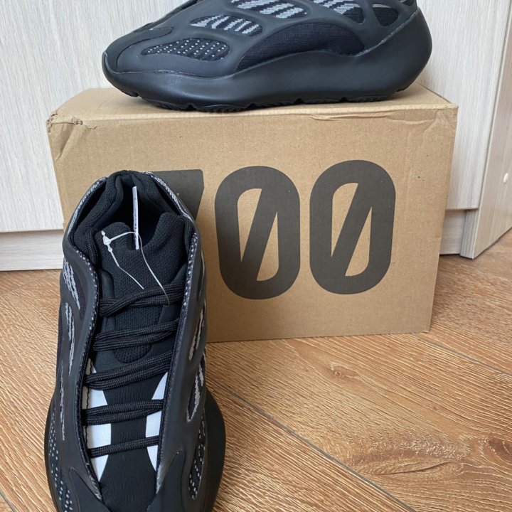 Кроссовки adidas Yeezy 700 v3 “alvah” с36по45 разм