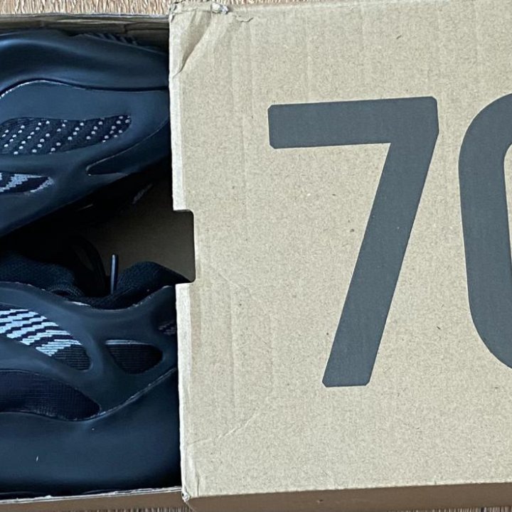 Кроссовки adidas Yeezy 700 v3 “alvah” с36по45 разм