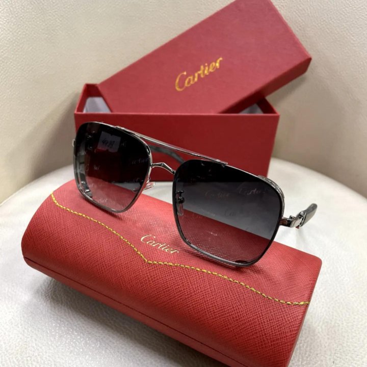 Солнцезащитные очки Cartier