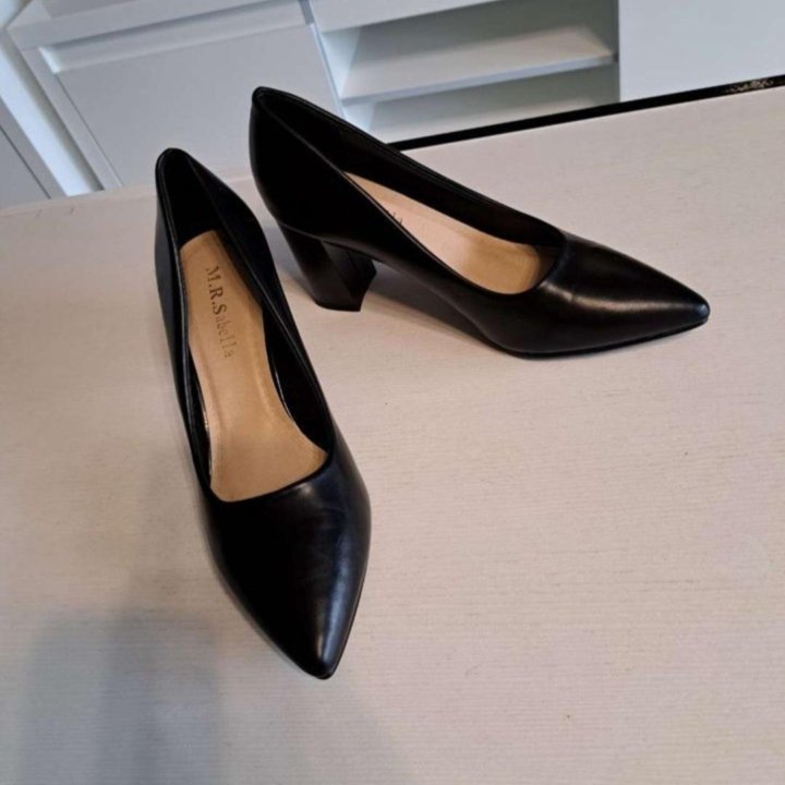 Туфли б/у р.39