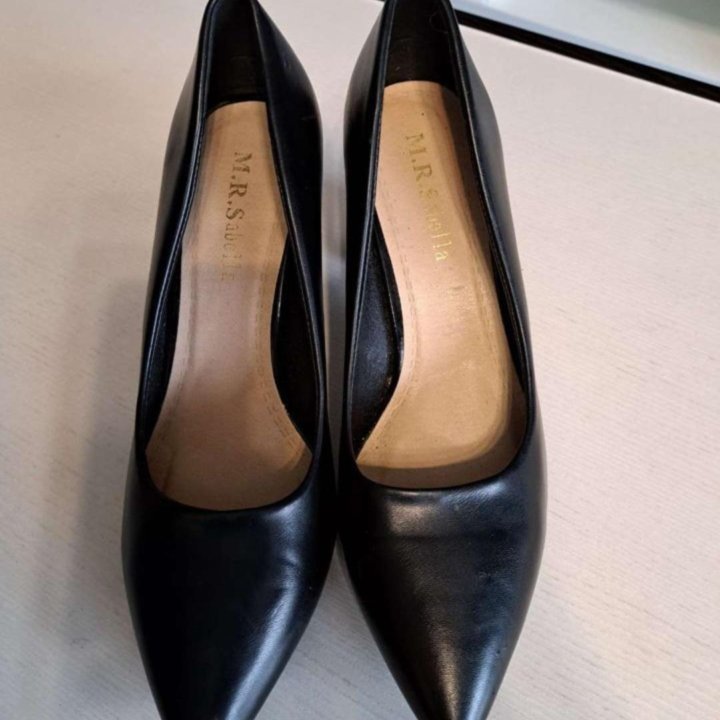 Туфли б/у р.39