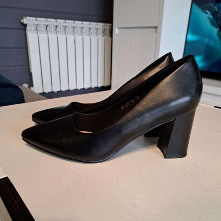 Туфли б/у р.39