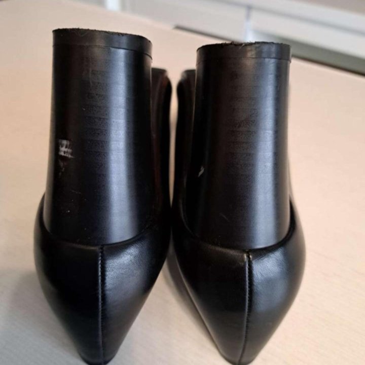 Туфли б/у р.39