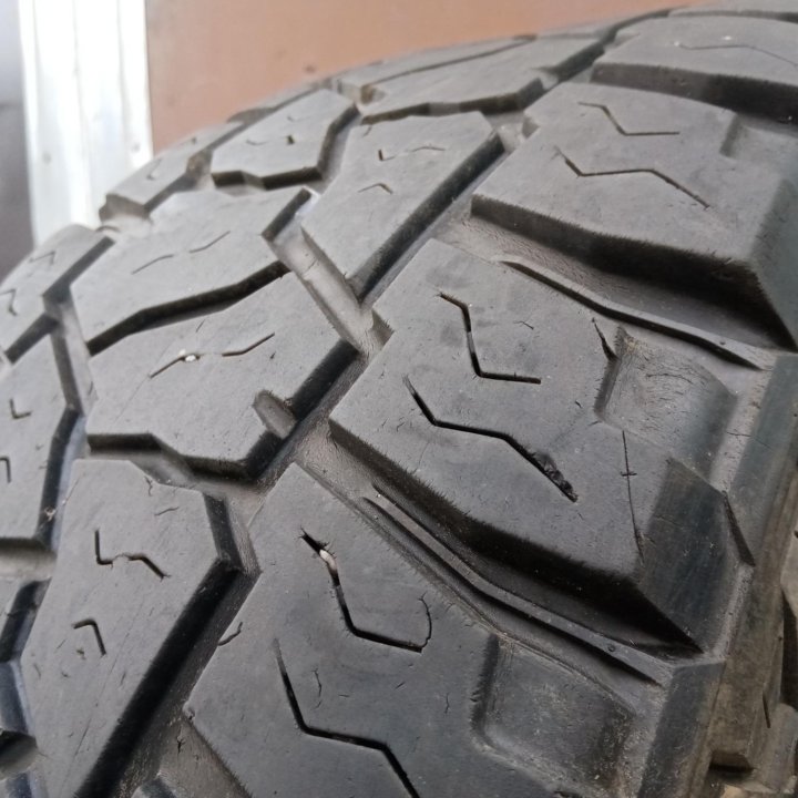 Шина 305/70 R16, 1шт