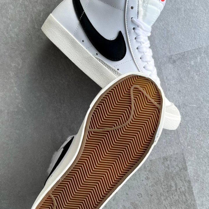 Кроссовки зимние Nike Blazer Mid 77 Vintage (36)