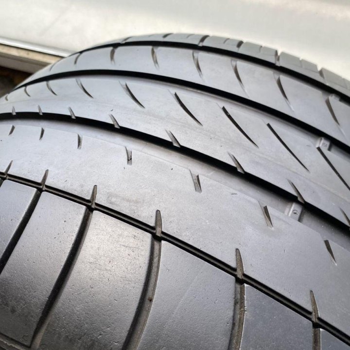 Dunlop SP Sport Maxx GT 325/30 R21 и 285/35 R21 108Y