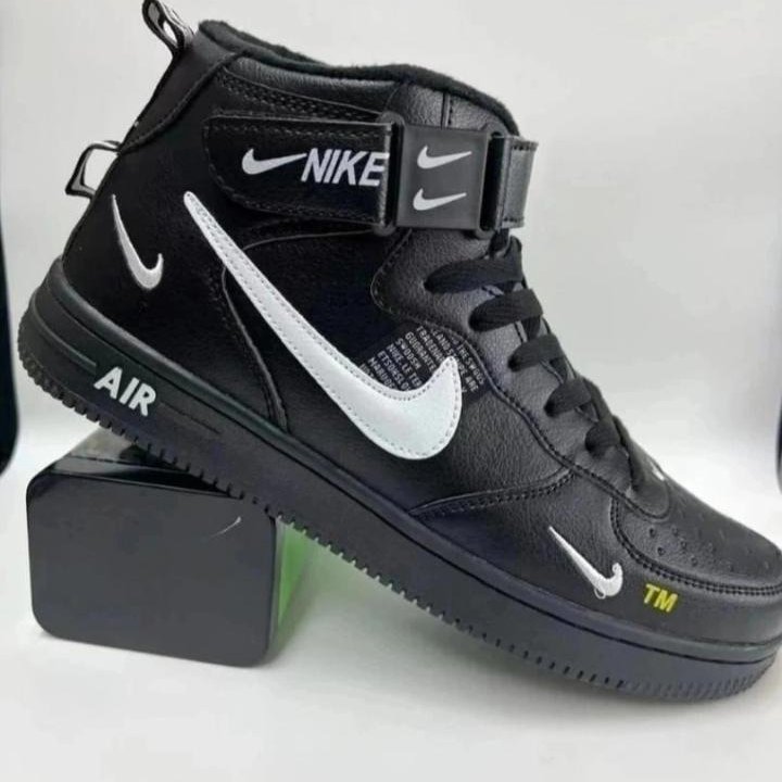 Мужские кроссовки NIKE AIR