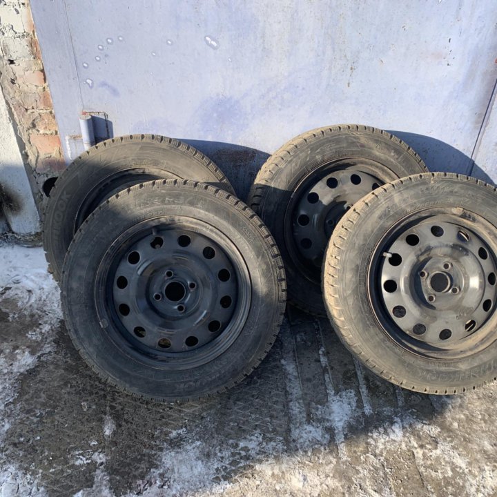 Резина hankook 185/65/15 + диски