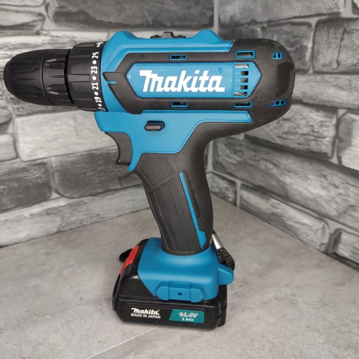 Шуруповерт Makita 14.4V c набором бит (новый)