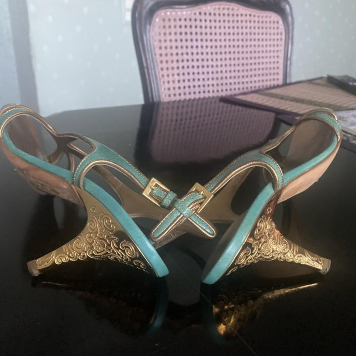 Босоножки Эскада