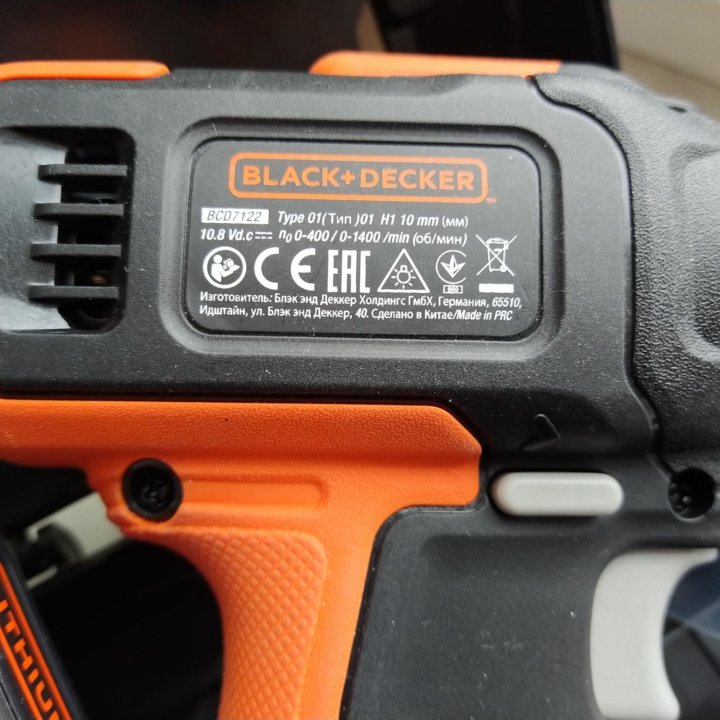 Шуруповёрт - дрель BLACK+DECKER BCD7122CK. Новая