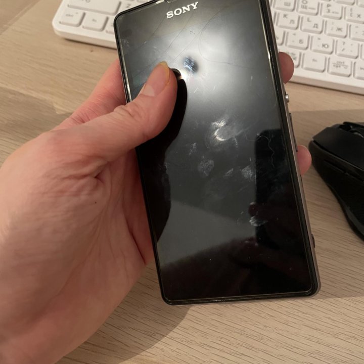 Soni Xperia Z1 compact