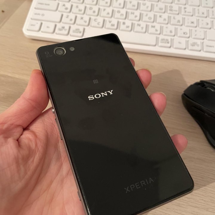 Soni Xperia Z1 compact