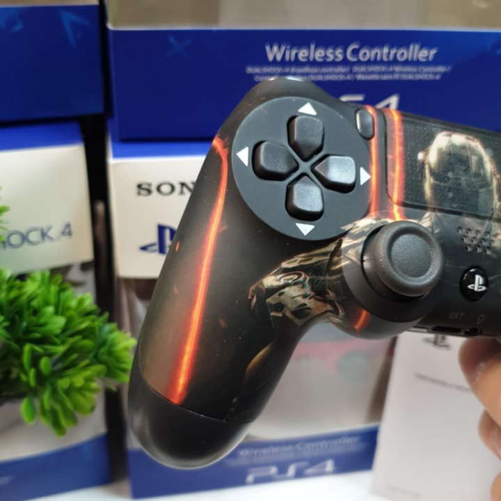 Джойстик PS4 в наличии