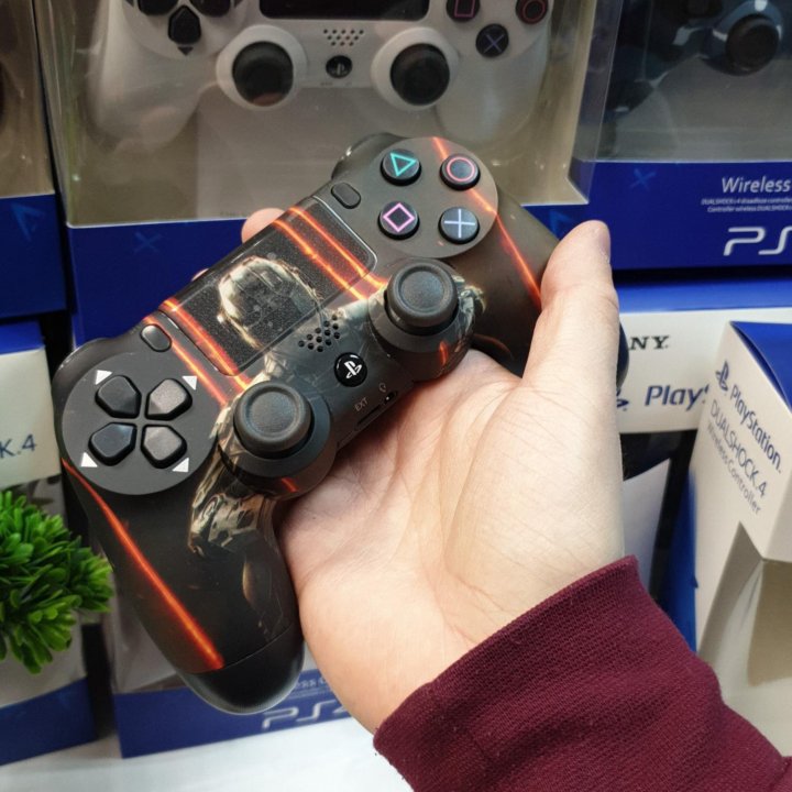 Джойстик PS4 в наличии