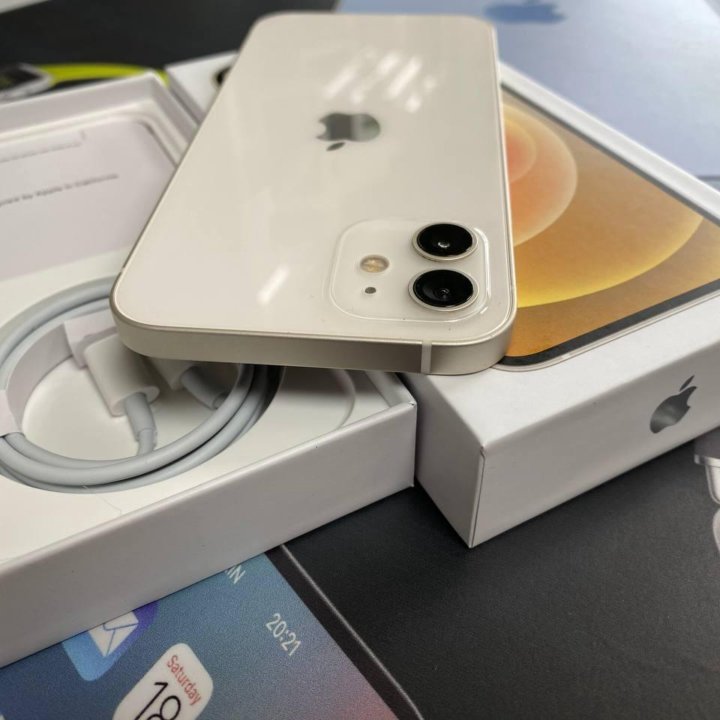 Apple iPhone 12 128Gb White Как новый