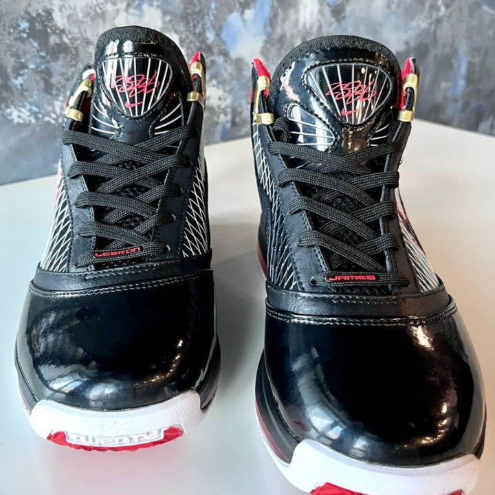 Кроссовки Nike LeBron 7 Black Varsity Red (44)