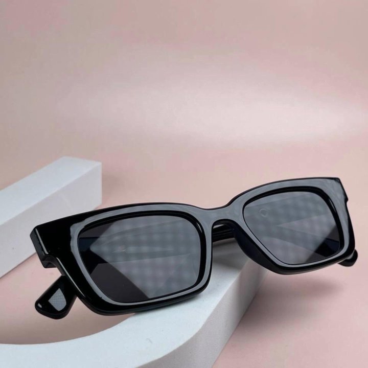 Очки солнцезащитные