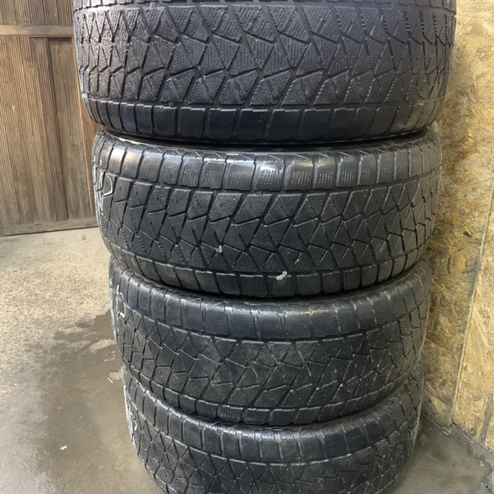 Bridgestone 285/60 R18