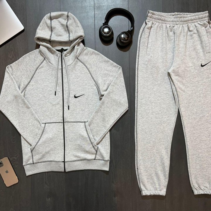 Спортивный костюм классический Nike