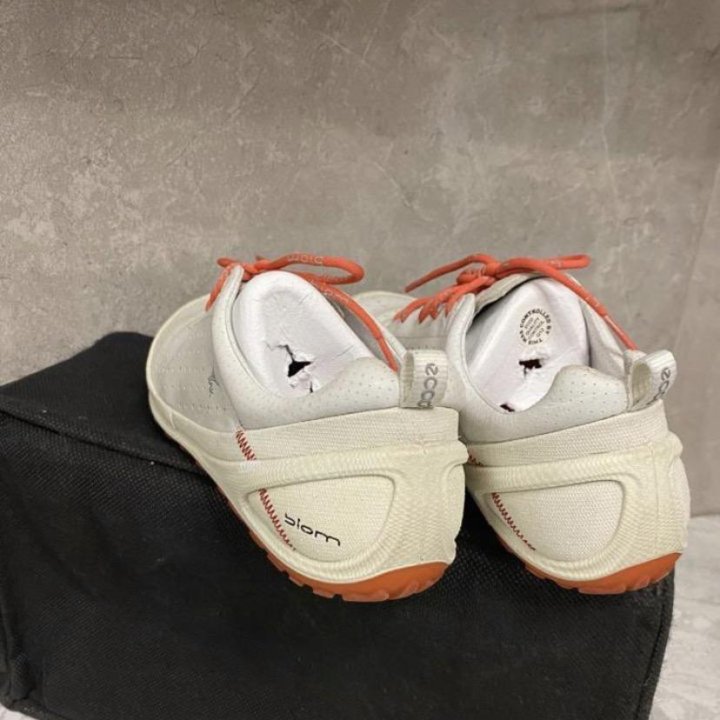 Кроссовки ecco