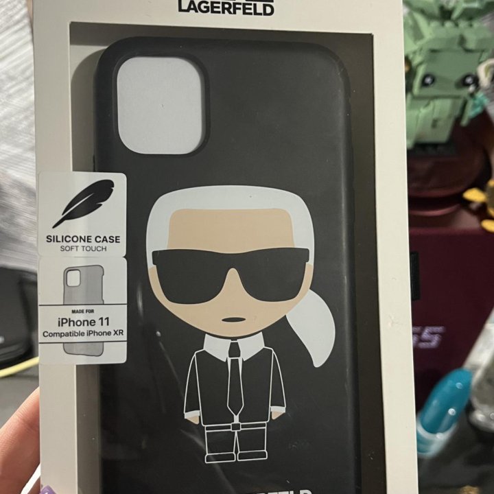 Чехол на iPhone 11 KARL LAGERFELD