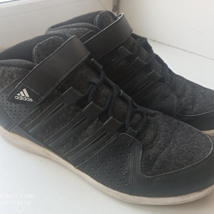 Adidas оригинал тёплые кеды кроссовки 43-44 раз