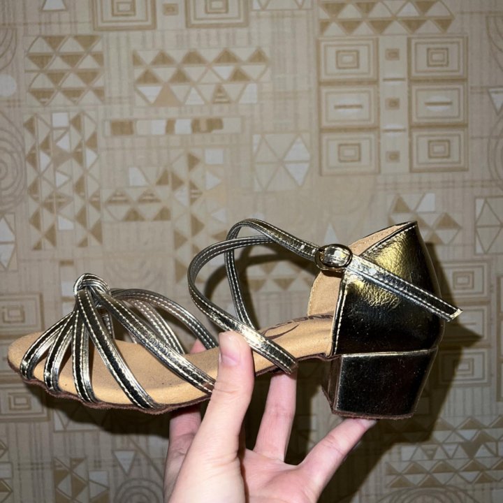 бальные туфли