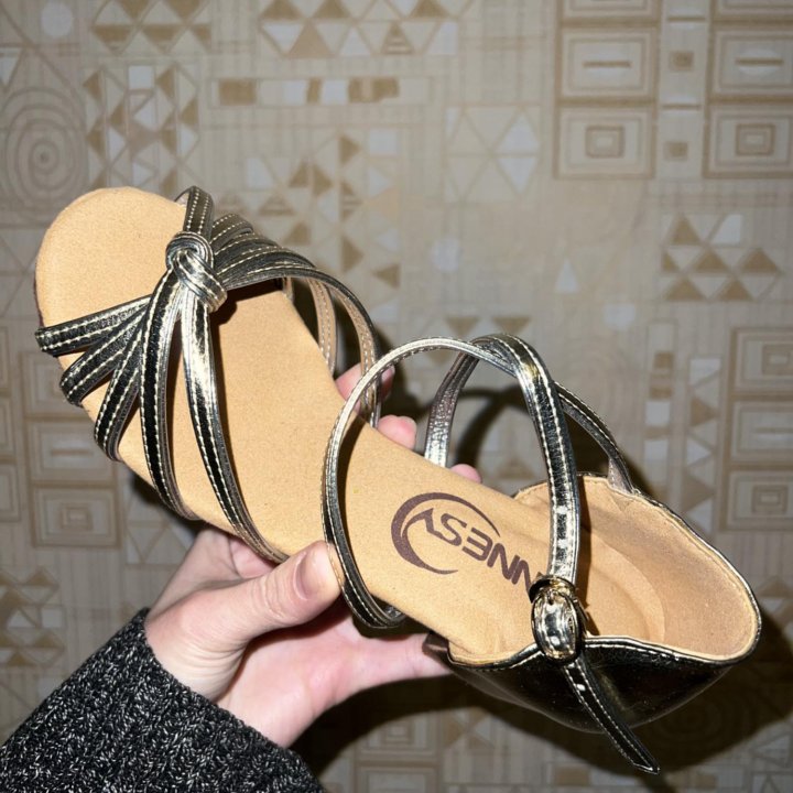 бальные туфли