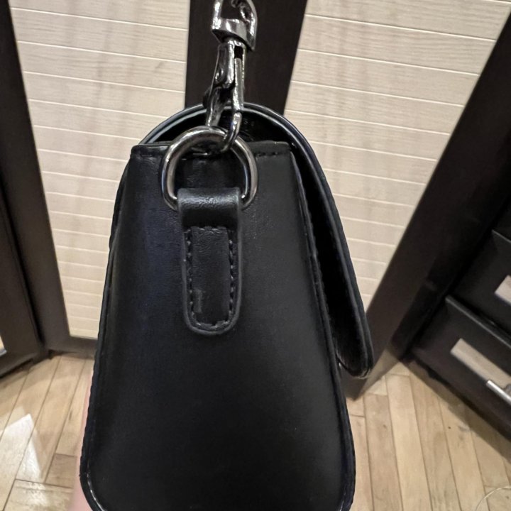 Сумочка кроссбоди