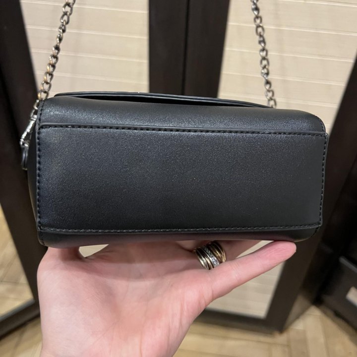 Сумочка кроссбоди