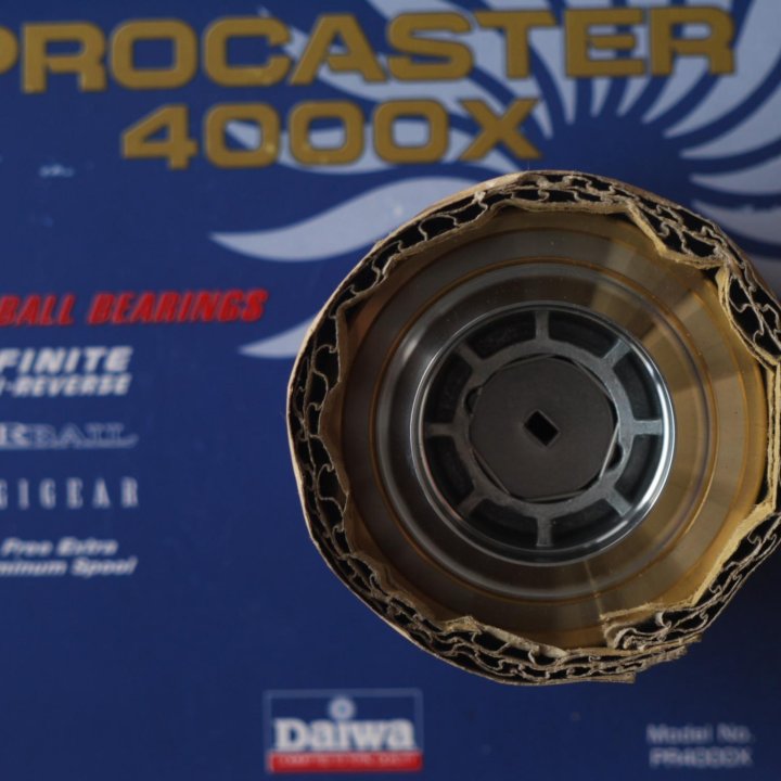 Спиннинговая катушка Daiwa Procaster 4000X новая