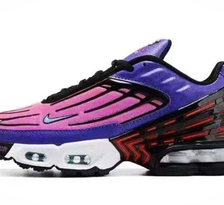 Кроссовки Nike Air Max Plus 3