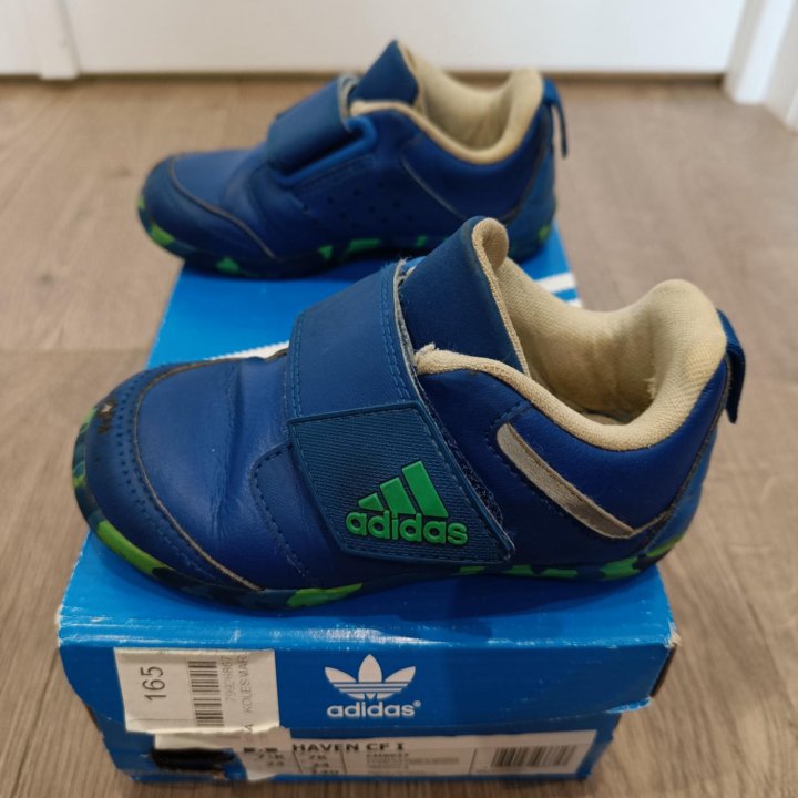 Кроссовки Adidas 24