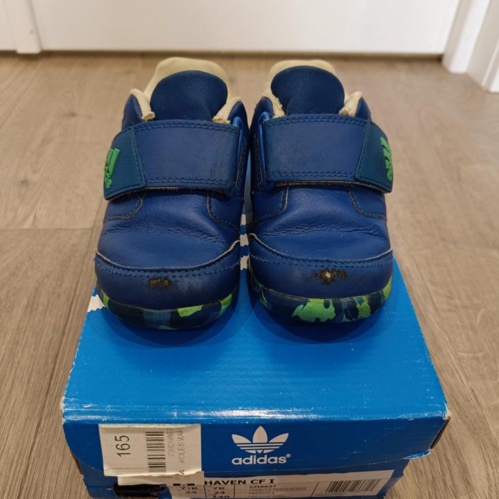 Кроссовки Adidas 24