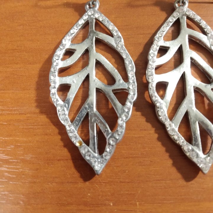 Серьги листики