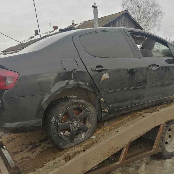 В разборе Peugeot 407