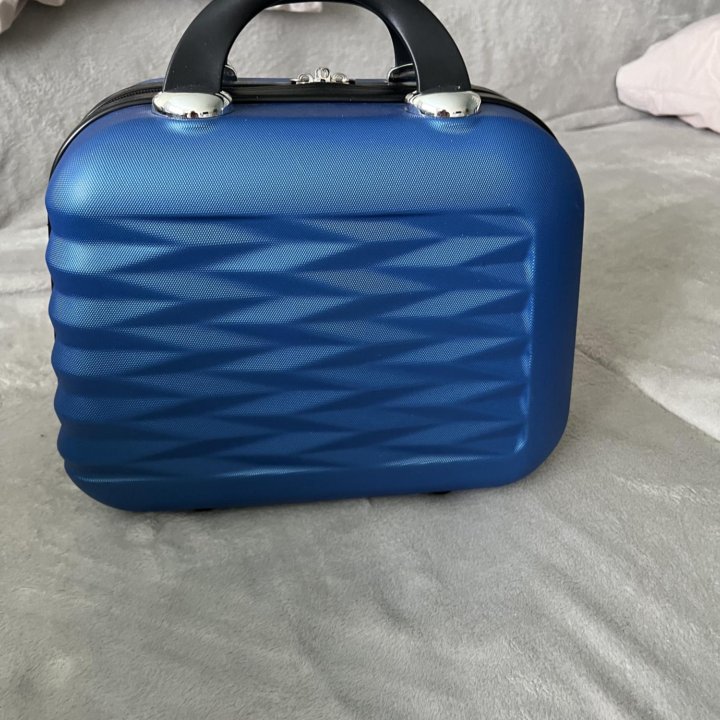 Сумка чемодан