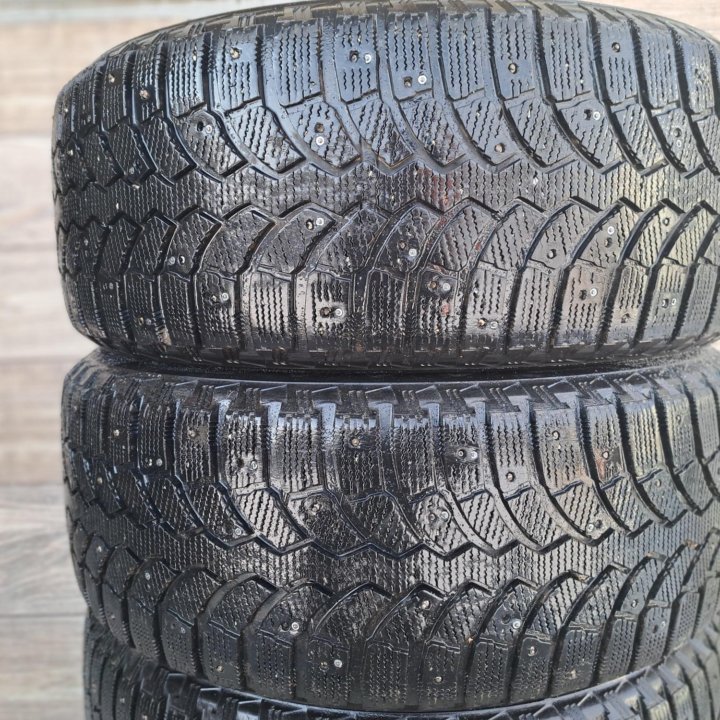 235/55/17, Bridgestone Spike 01, 4 шт