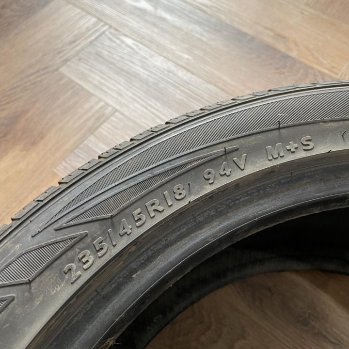 Dunlop SP SPORT 7000 a/s 2шт. 235/45 R18 шины