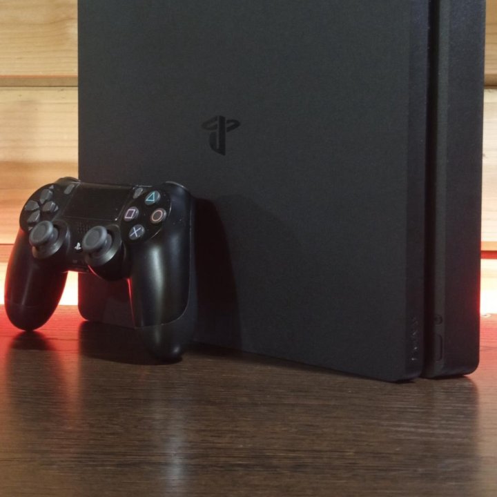 PlayStation 4 slim 1tb