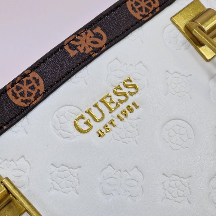 Женские сумки GUESS 