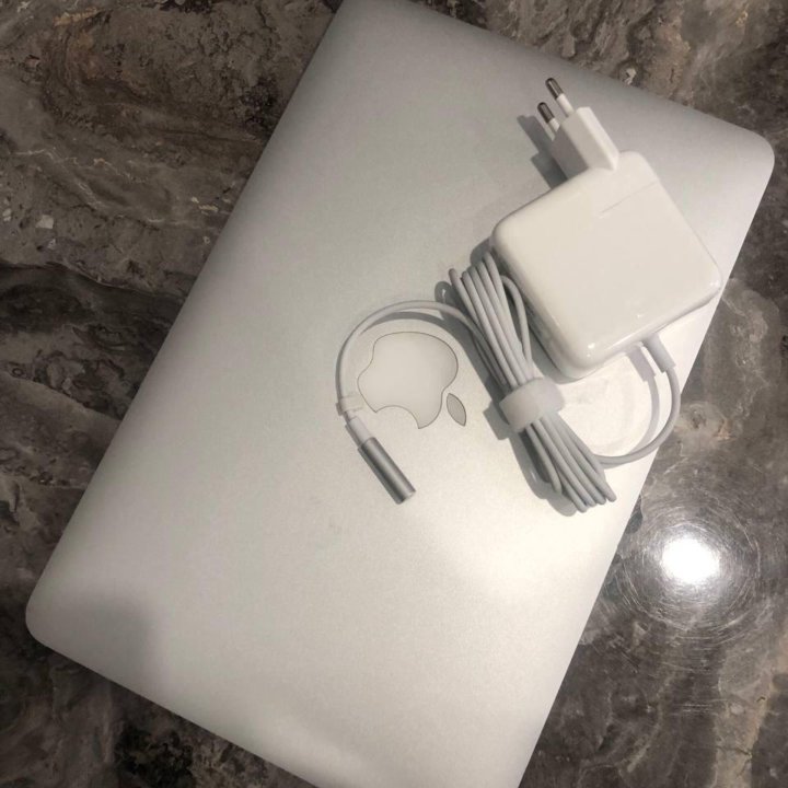 Apple MacBook Air 11