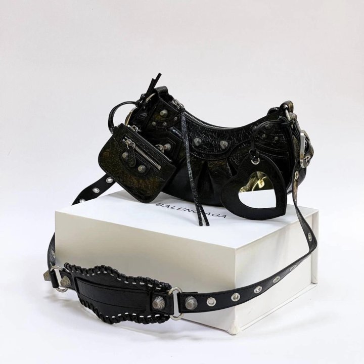 Сумки Balenciaga