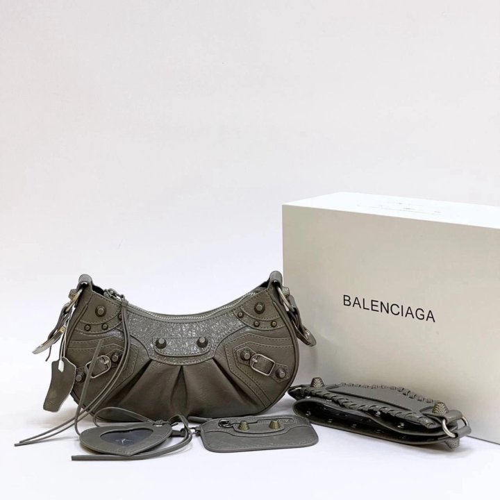 Сумки Balenciaga