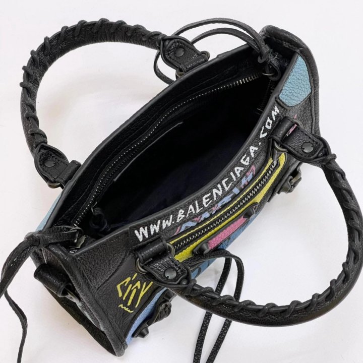 Сумки Balenciaga