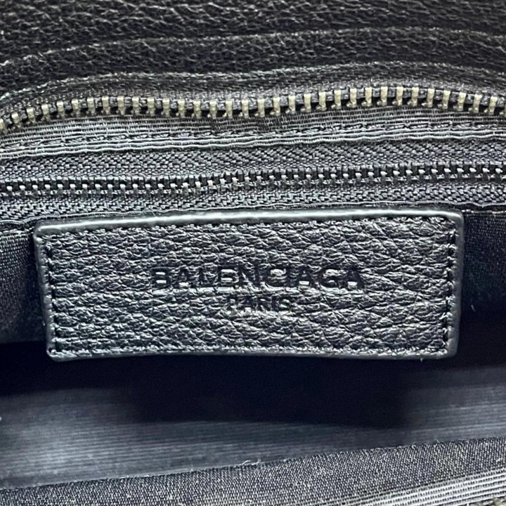 Сумки Balenciaga